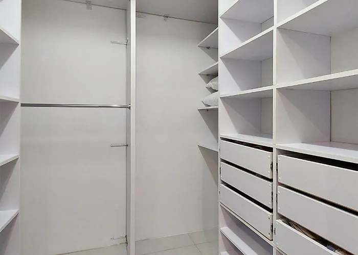 новобудова місто трав, р-н вікторії гарденс *