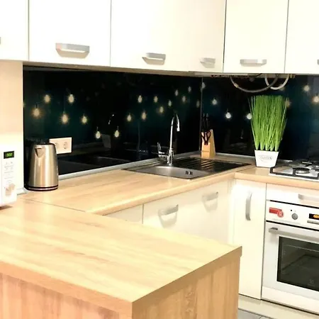 новобудова місто трав, р-н вікторії гарденс Apartment